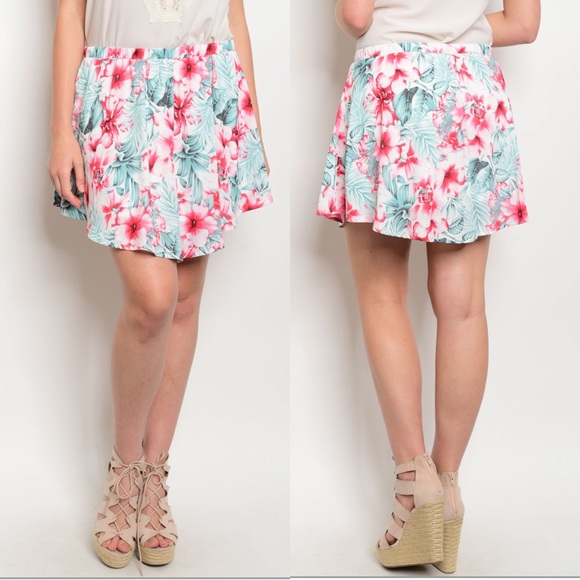 🌸 Floral Flare Mini Skirt 🌸 - Picture 5 of 5